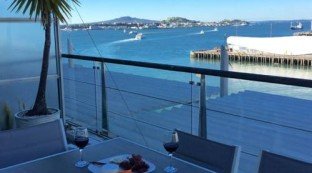 Princes Wharf - Luxury 2BR Penthouse with Amazing Views